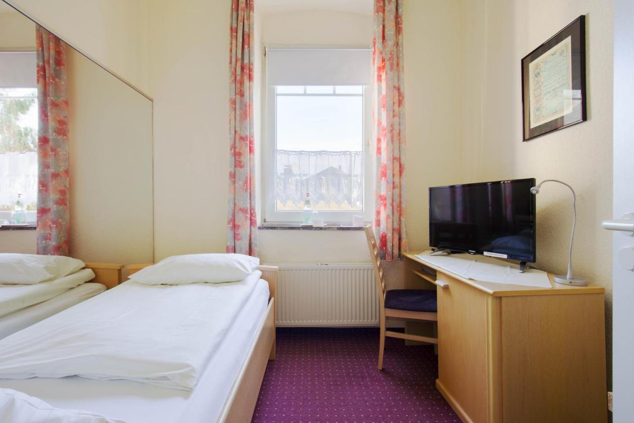 Hotel Moerser Hof Exterior photo